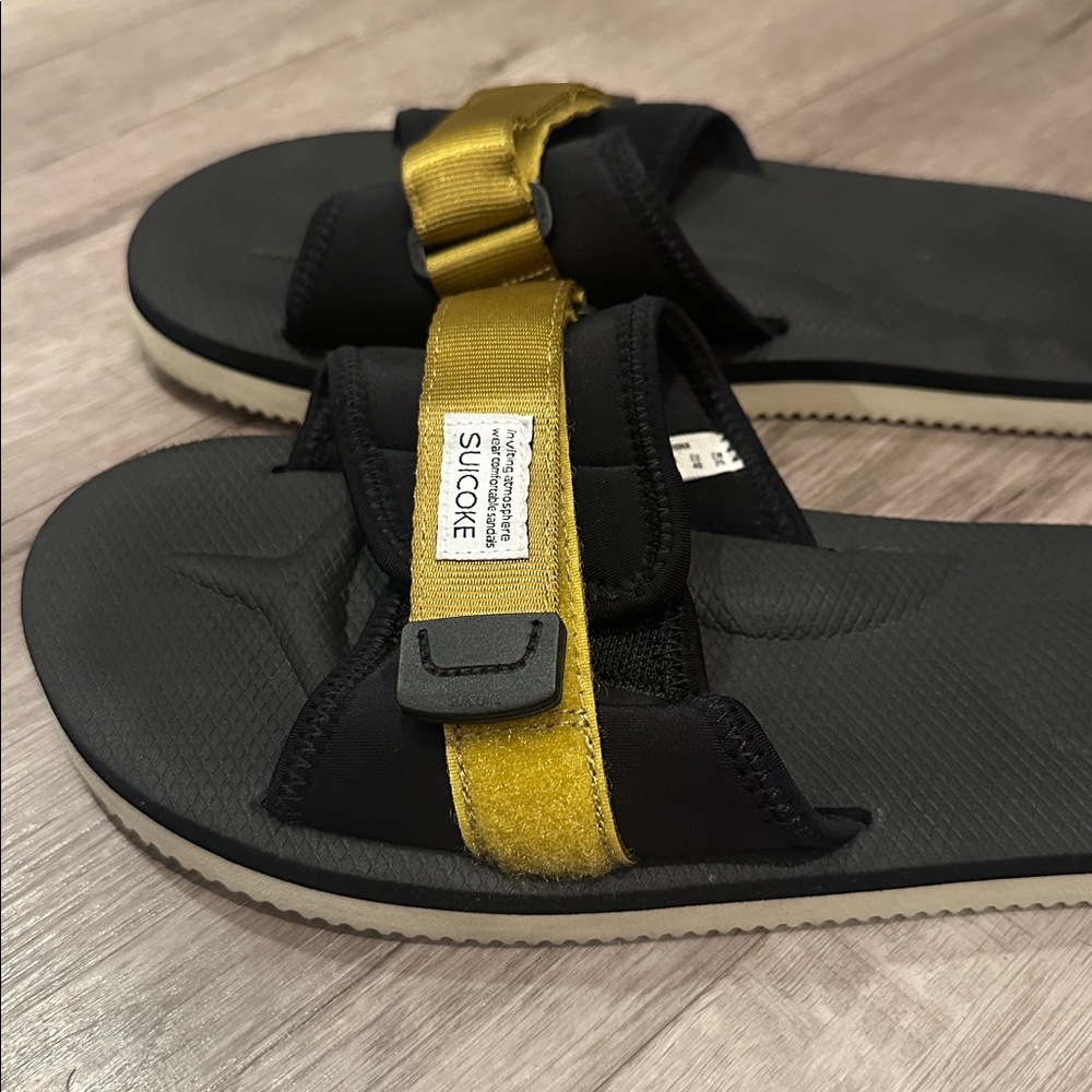 Suicoke Black and Gold Slide Sandals - Picture 3 of 4